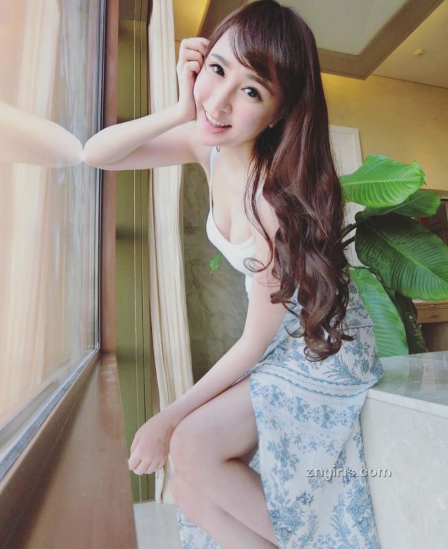 大马正妹Caster Ng笑逐颜开清纯私拍图片