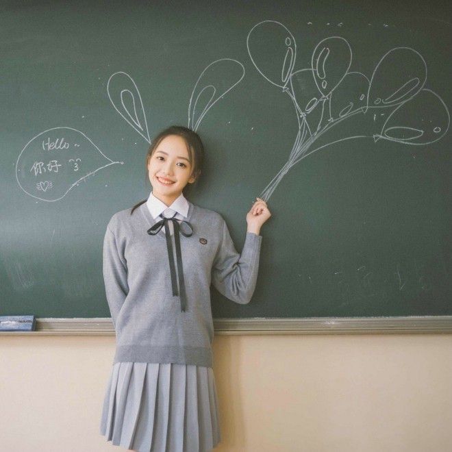 甜美少女操场马尾青春活力阳光校园写真