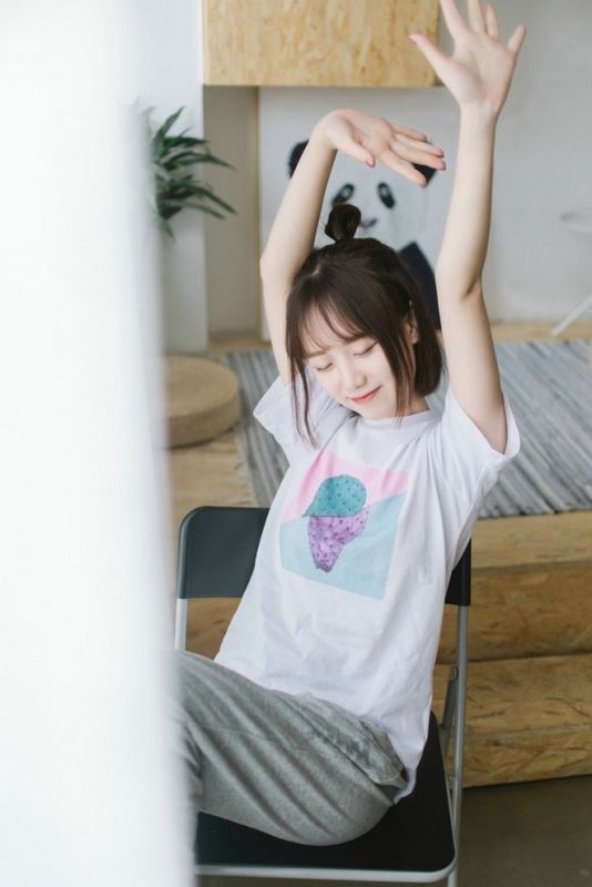 朝天辫邻家妹妹居家甜萌姿态可爱怜人私房唯美艺术写真