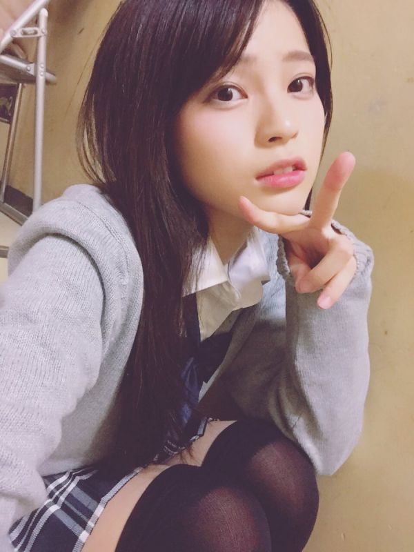 日本少女吉泽玲菜维特私房照可爱迷人