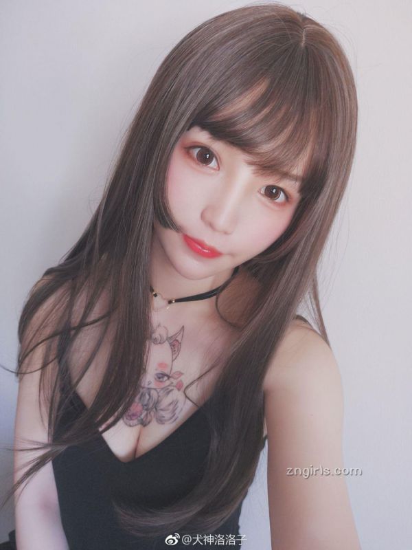 萝莉美女犬神洛洛子微博私房写真