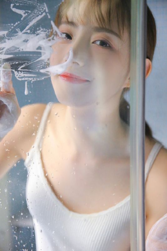 浴缸裸体少女萝莉白皙酥胸娇嫩性感大胆人体艺术照