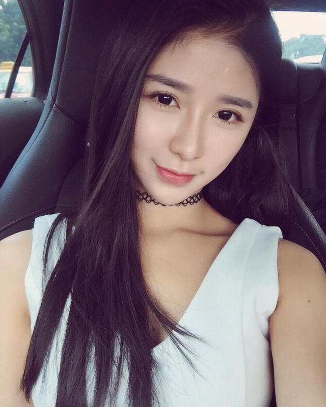 大奶牛女神蔡卓宜户外治愈笑容甜美迷人气质图片