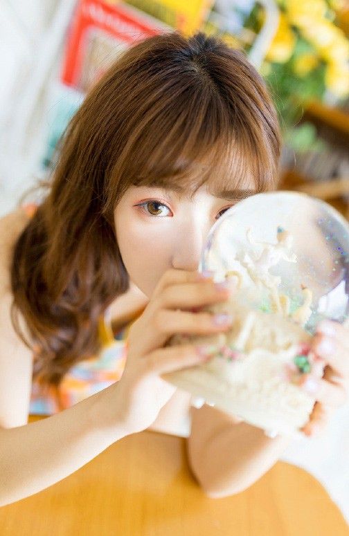 水灵玲珑小美女文艺清新居家唯美少女写真