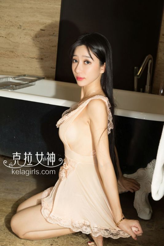 克拉女神模特吴倩倩浴室真空写真