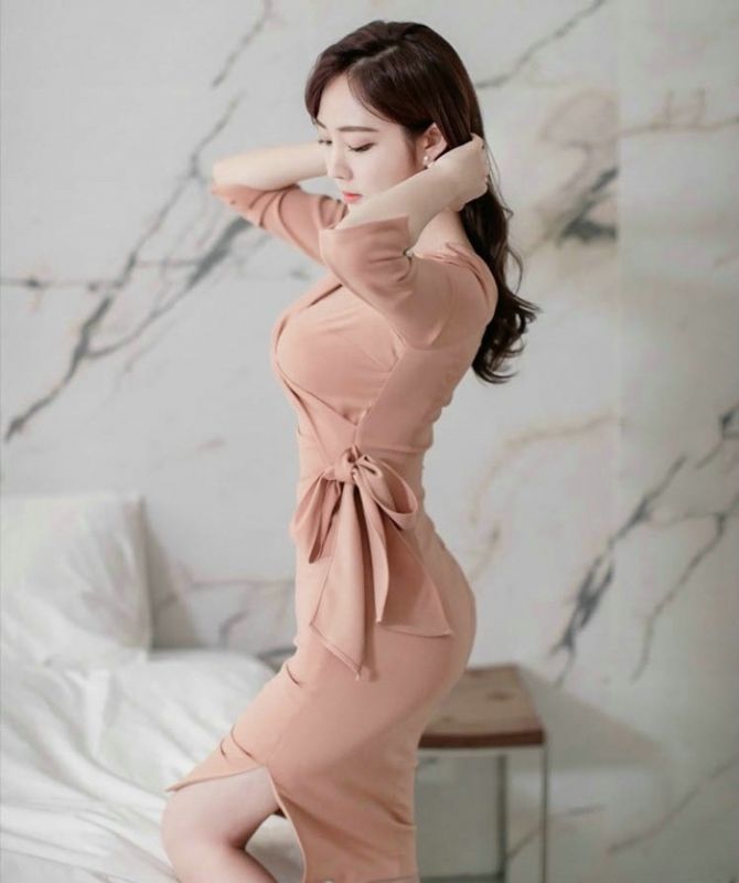 韩国知性美女勾魂女秘书高清秀美腿私房性感写真