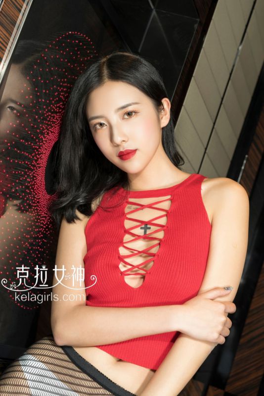 美女模特凌雪黑丝袜写真火辣诱人