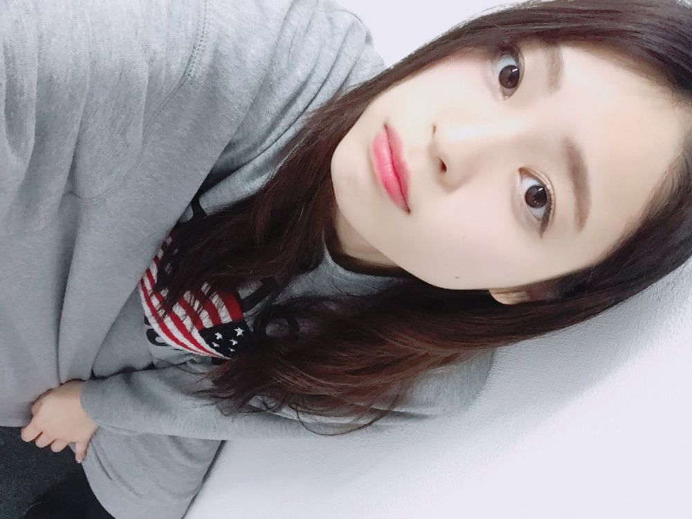 日本少女吉泽玲菜维特私房照可爱迷人