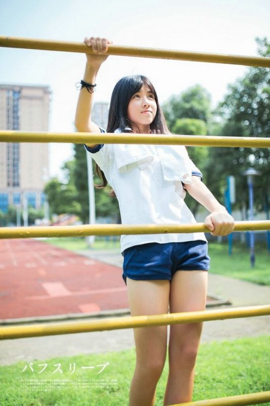 运动少女学生妹校园风俏皮唯美可爱校园阳光养眼图片