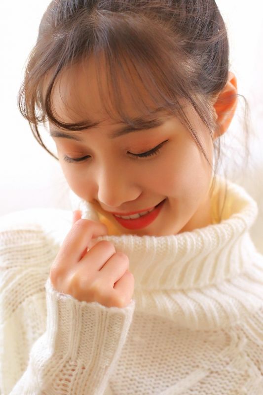 冬日清纯美女修长美腿诱惑人体艺术写真