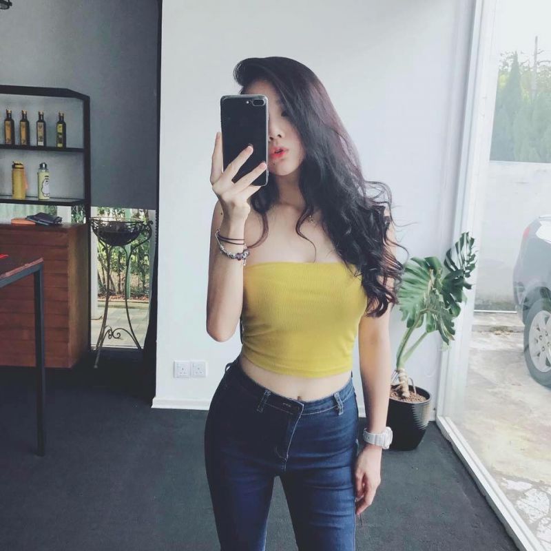 丰满美女Nam Khanh性感私房照美乳诱惑