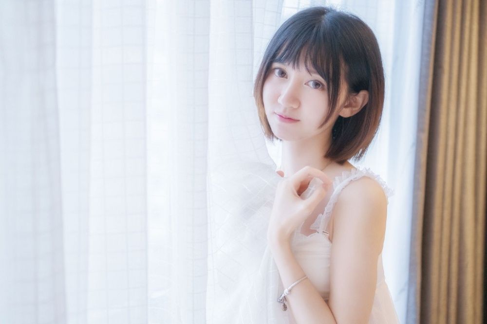 短发小妹清新秀丽大胆私房性感清纯惹火写真