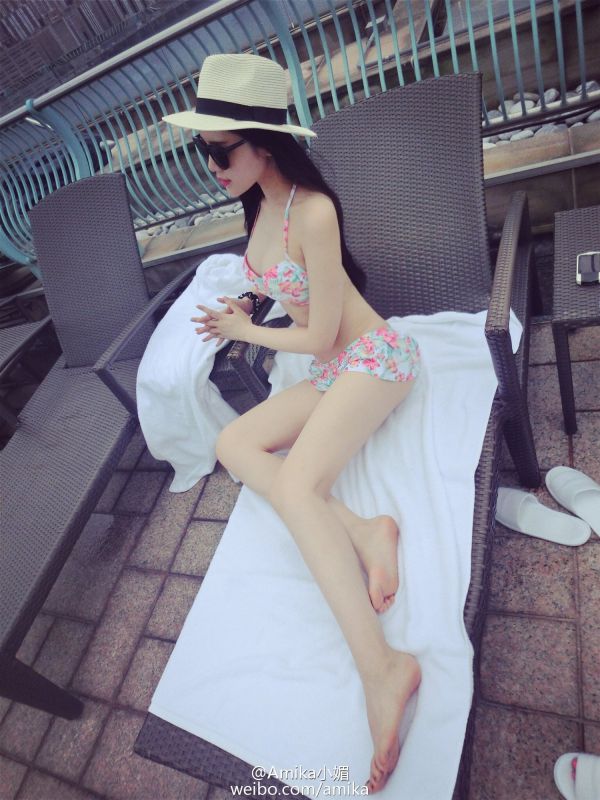 美女模特儿严小媚微博海量私拍图