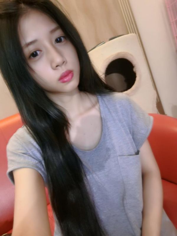 台湾性感美女林婷比基尼自拍照