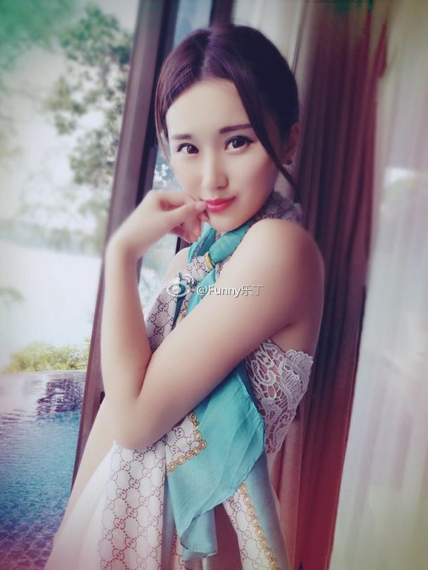 性感模特儿丁晓宜Cindy微博私拍写真