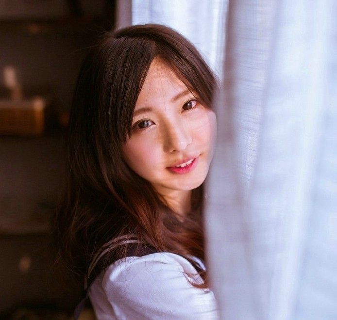 居家丰满美少女唯美白色蕾丝睡衣性感迷人私房照