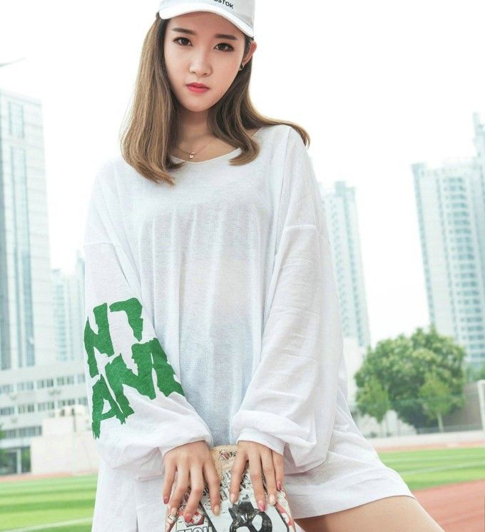 酷炫狂拽美女滑板高手校园街拍美腿撩人诱惑运动美女图片