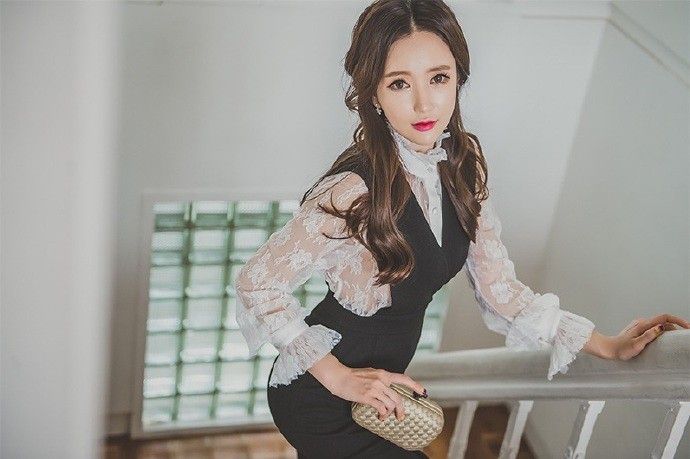 大长腿美女碎花连衣裙红唇性感火辣身材美女诱惑写真