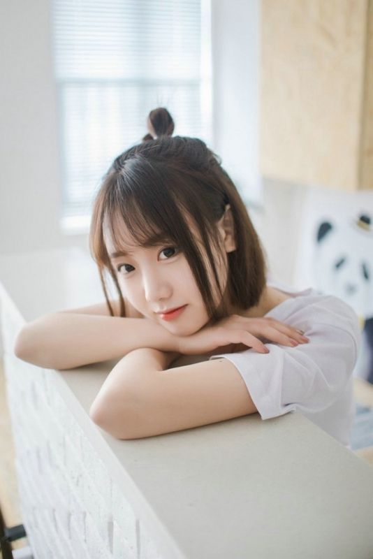 朝天辫邻家妹妹居家甜萌姿态可爱怜人私房唯美艺术写真
