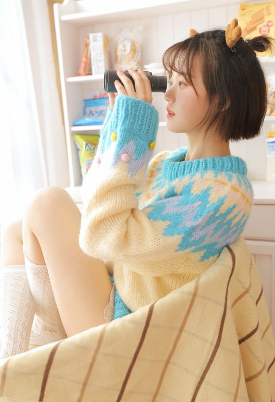 可爱鹿角发箍短发美少女美腿私房暖色系性感写真