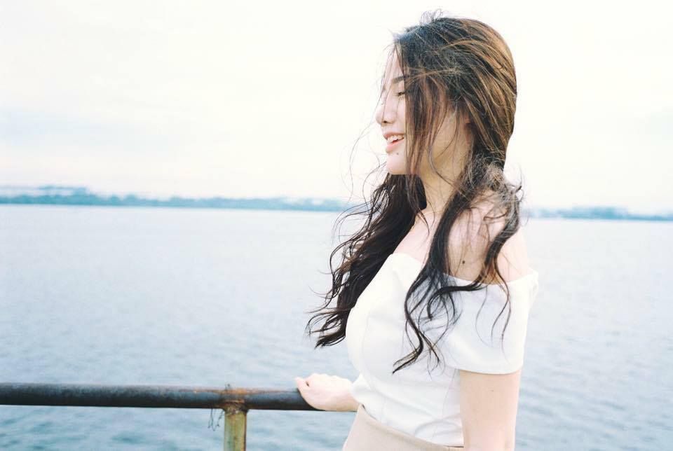 丰满美女Nam Khanh性感私房照美乳诱惑