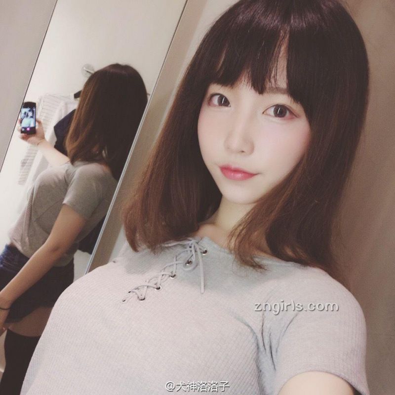 萝莉美女犬神洛洛子微博私房写真