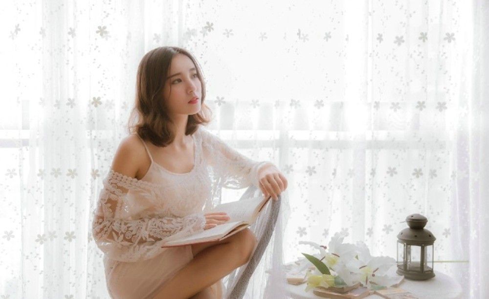 唯美性感朦胧清纯迷人娇俏写真图片
