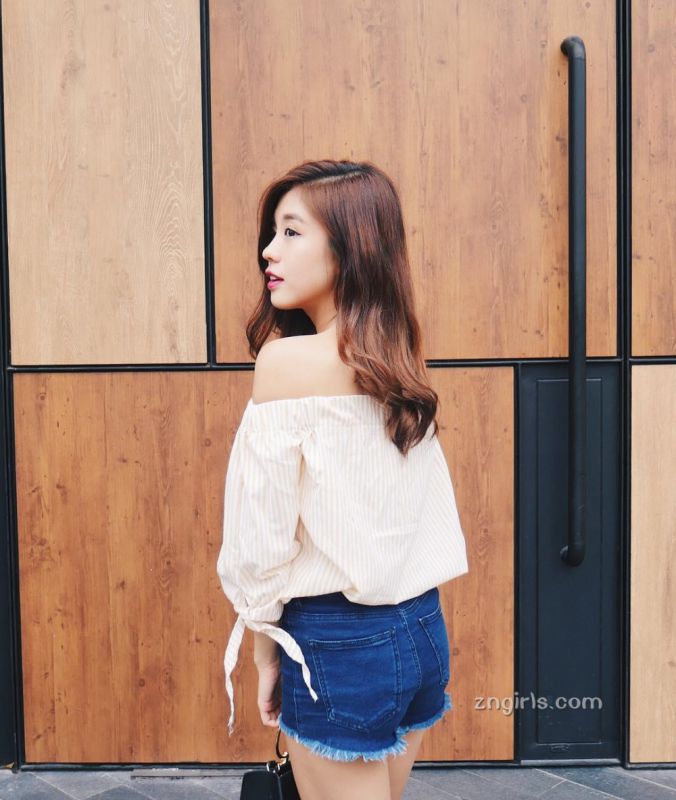 甜美女孩Kelly Tan小清新私房照