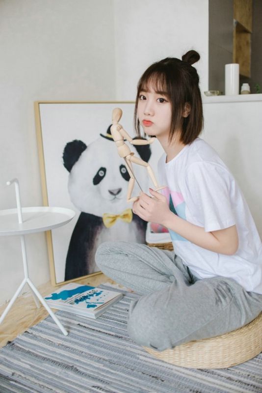 朝天辫邻家妹妹居家甜萌姿态可爱怜人私房唯美艺术写真