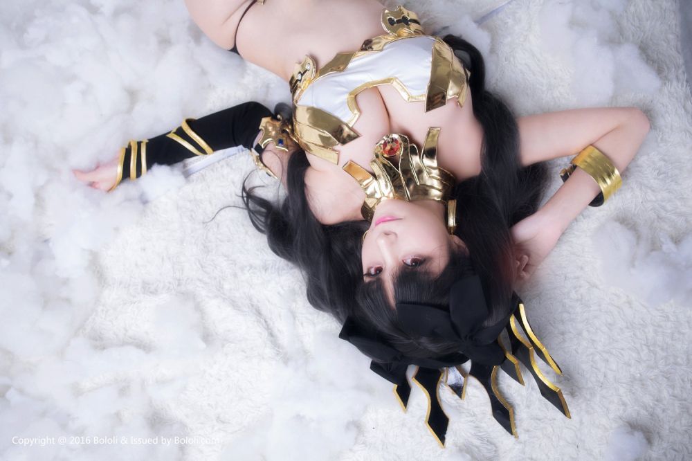 波萝社美女夏美酱cosplay写真性感迷人