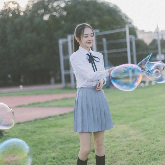 甜美少女操场马尾青春活力阳光校园写真