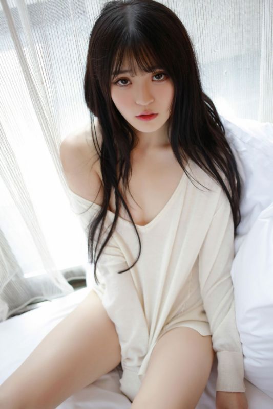 骚美性感少妇牛奶肌肤白嫩诱人香肩玉兔乳沟人体艺术