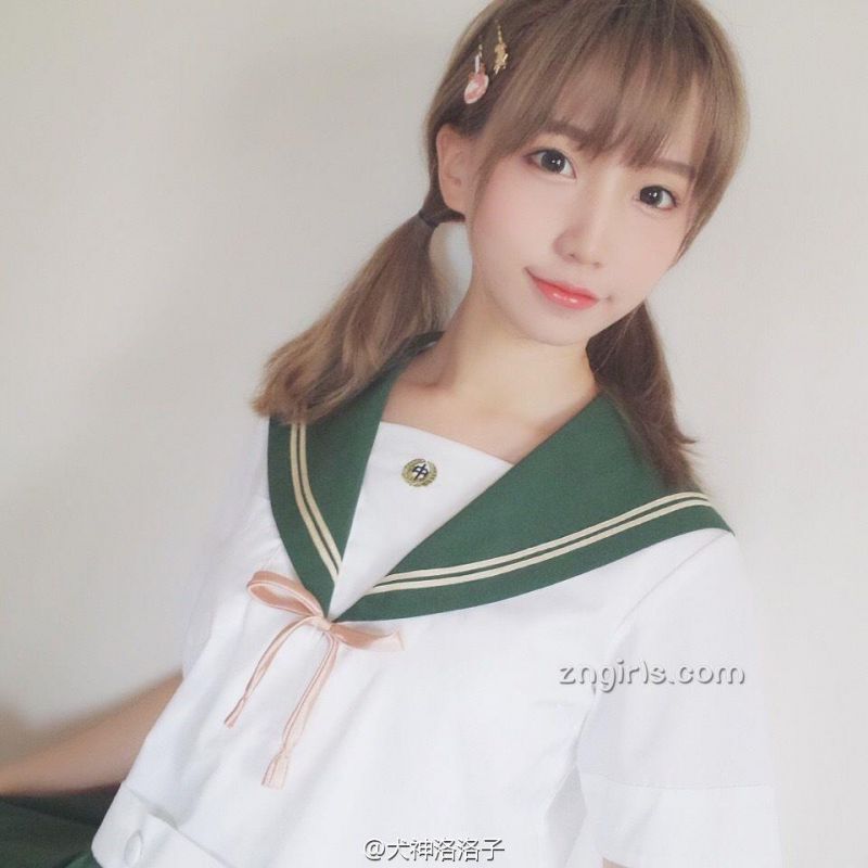 萝莉美女犬神洛洛子微博私房写真