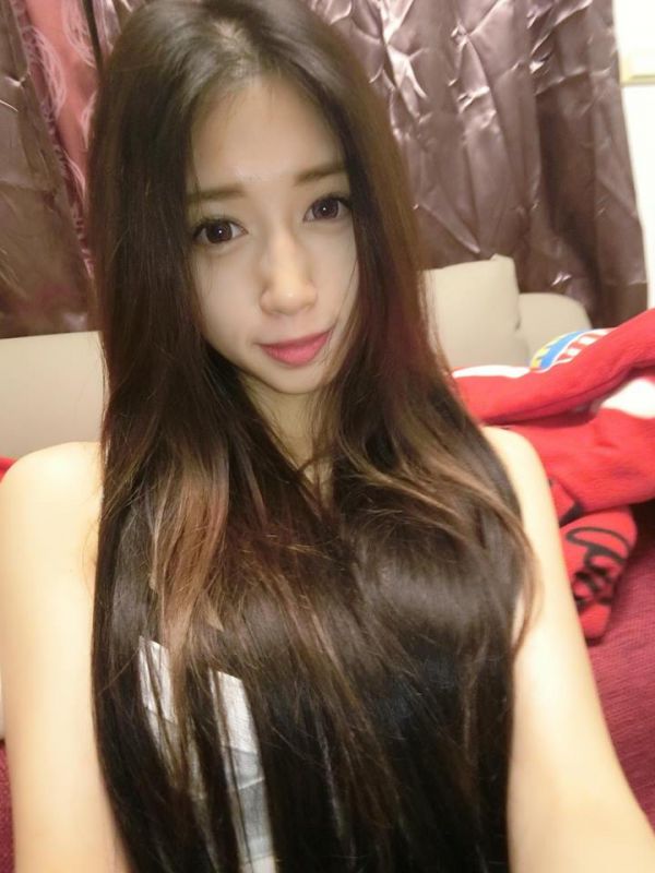 台湾性感美女林婷比基尼自拍照