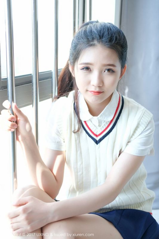 美女嫩模一叶echo学生服写真清纯动人