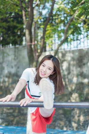 大学生美女模特小清新运动装长腿性感写真