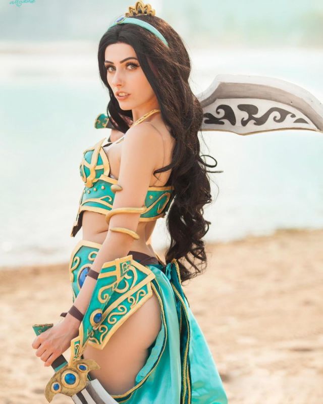 外国美女cosplay角色扮演女人二十种外阴凸点图片