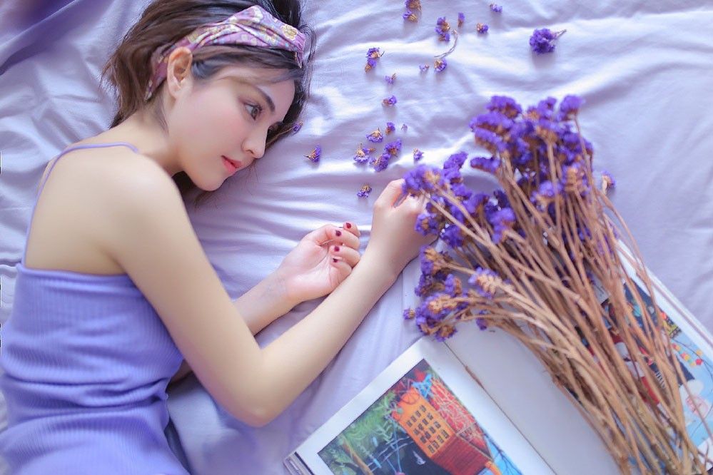 混血儿美女淡雅性感私房酥胸美臀诱惑写真