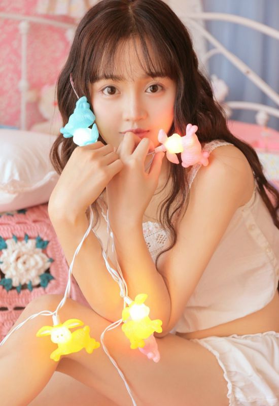 长腿御姐薄纱裙内衣诱惑芭比唯美香艳写真