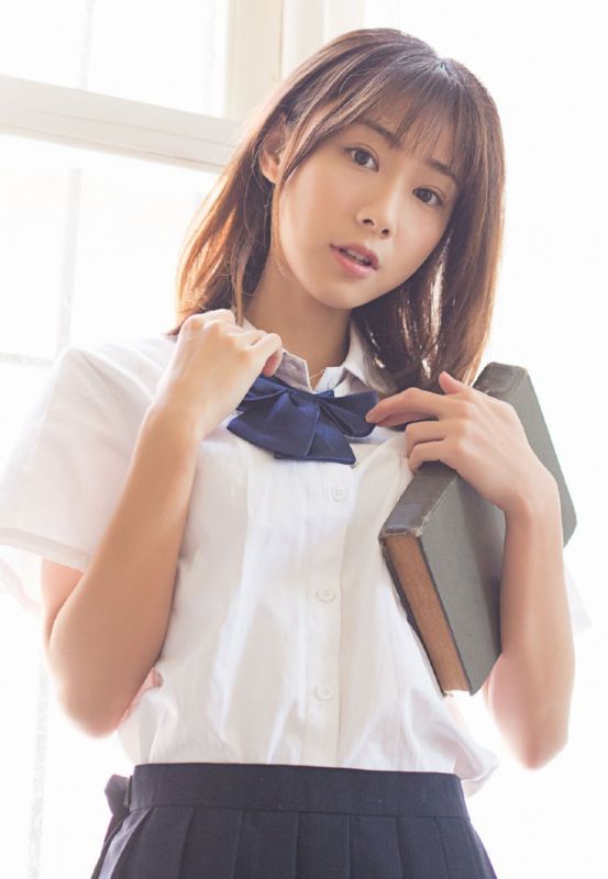 娇嫩可爱少女居家小清新生活纯真甜美写真