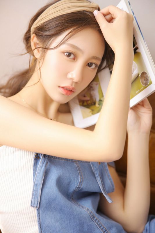 浴巾裹胸美女97学生妹极度隐私浴室湿身诱惑写真