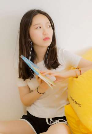 成熟美女嫩模翘臀美腿性感妖娆居家高清写真