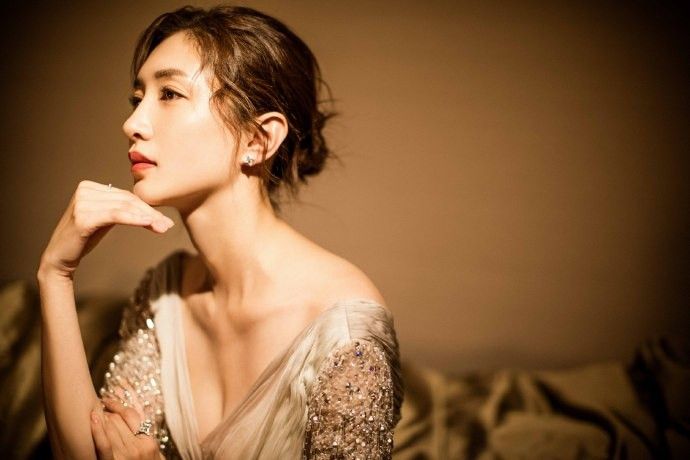 极品白嫩清纯明星江疏影小清新长裙淑女图库