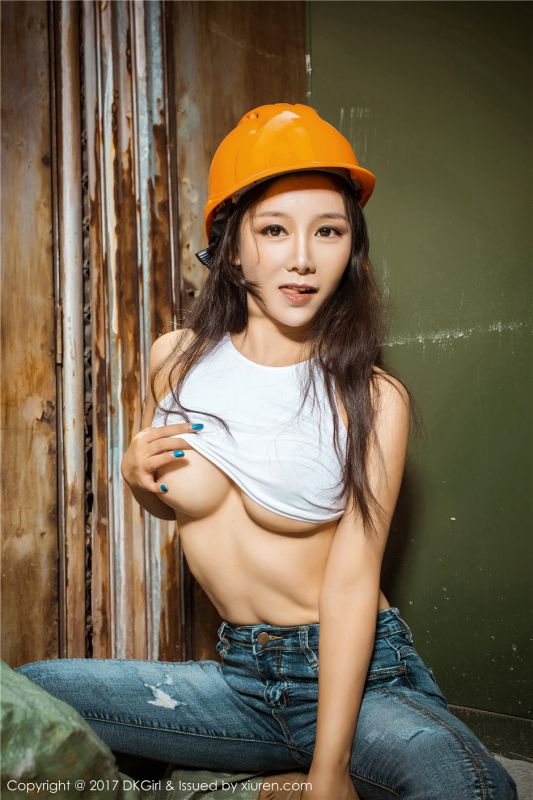 宅男女神媛美人牛仔裤露腹肌美腰长腿性感姿色迷人写真