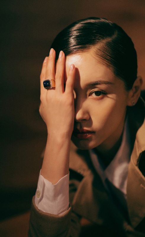 帅气洒脱少女王子文熟女明星高清时尚杂志图片