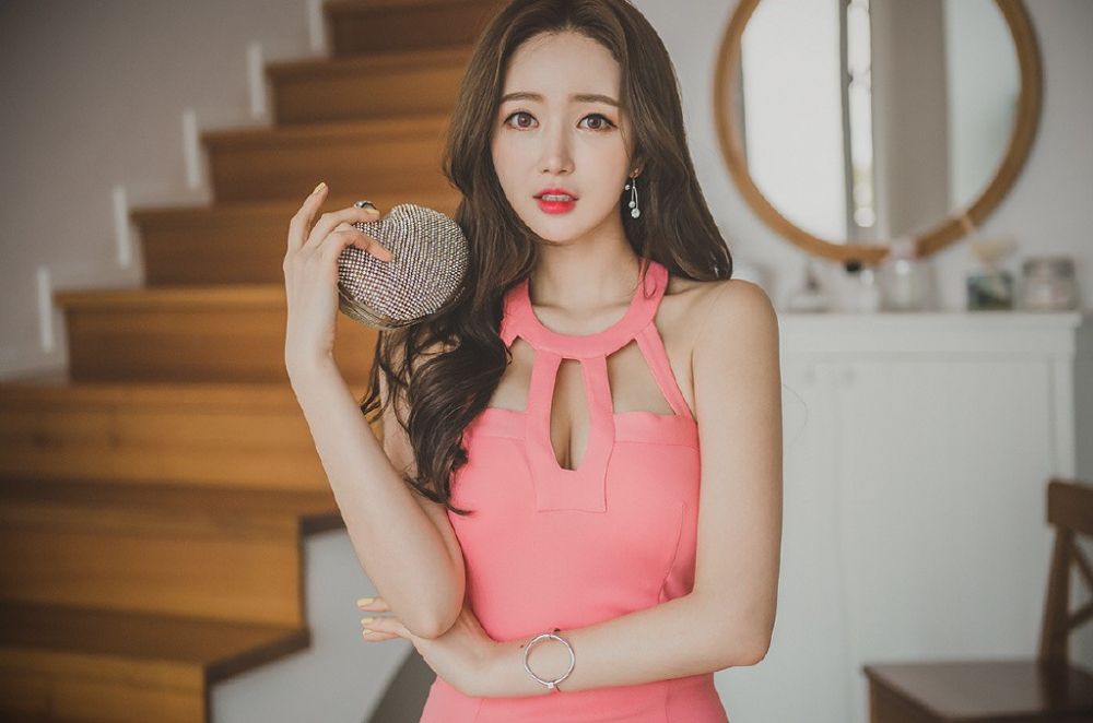 韩国美女火辣气质时尚名模性感写真