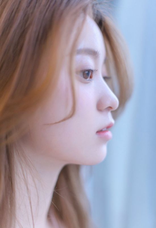 韩国宅男女神性感粉纱裙子曼妙身姿清纯私拍写真