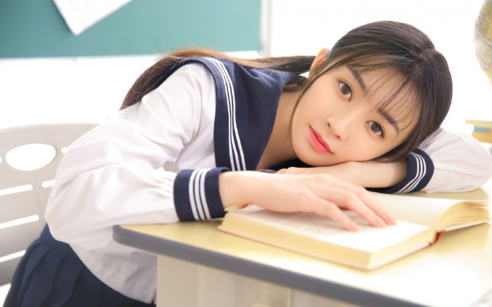 韩国大学生美女成熟性感闺房大胆诱人内衣写真
