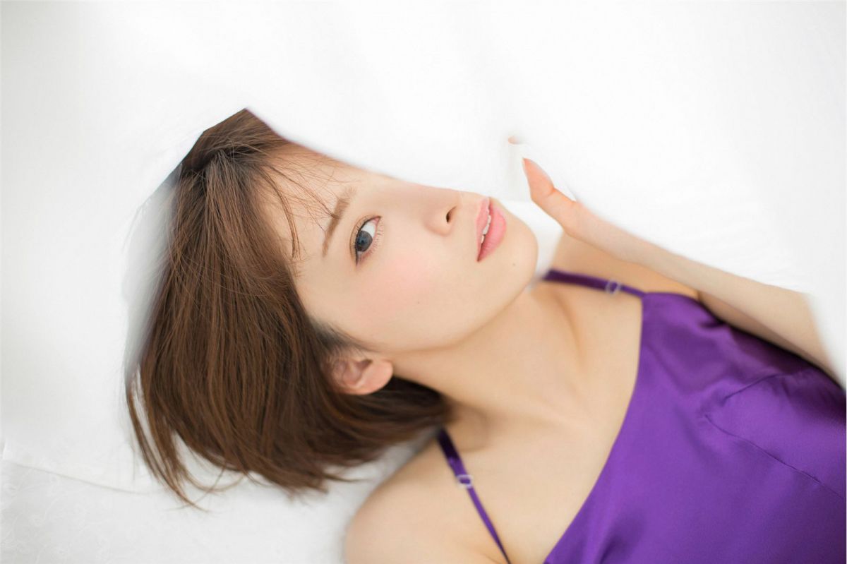 日本少女桥本奈奈未户外清纯写真照