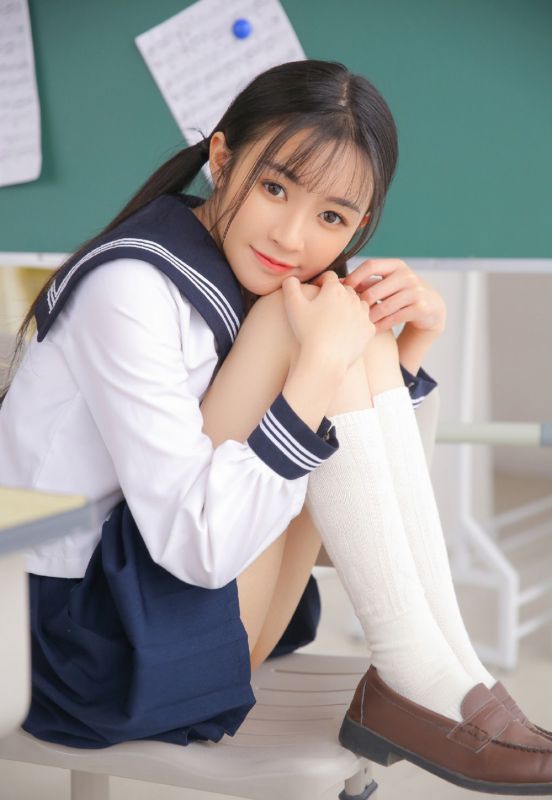 韩国大学生美女成熟性感闺房大胆诱人内衣写真